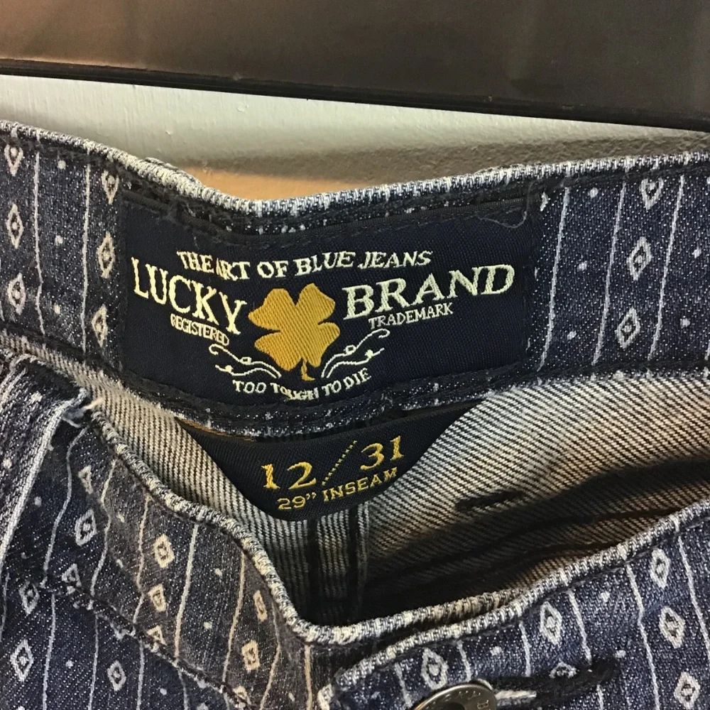 Lucky Brand women’s Heart of Blue Jeans Size‎ 12 31